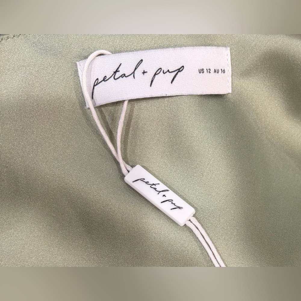 Petal & Pup Nadia Satin One-Shoulder Gold Dress Size 12 Large Sage NWT - Picture 7 of 8